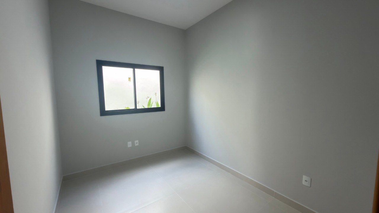 CASA 03 QUARTOS BAIRRO DARCY BERNARDINA
