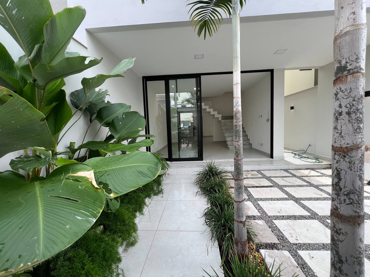 CASA DUPLEX NOVO EXCELENTE LOCALIZAÇÃO