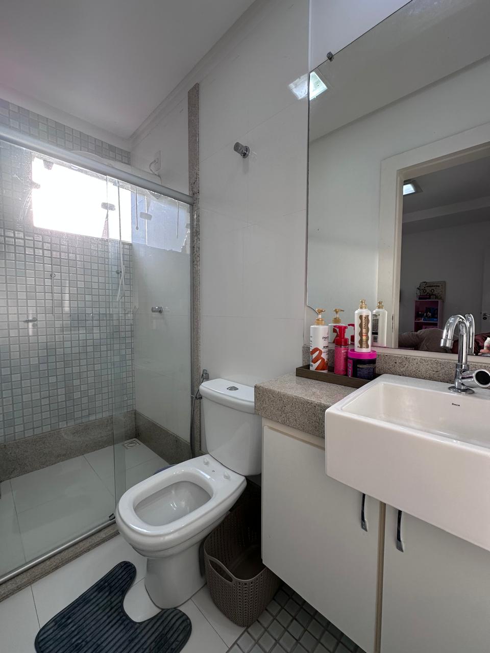 APARTAMENTO C/ 03 SUÍTES