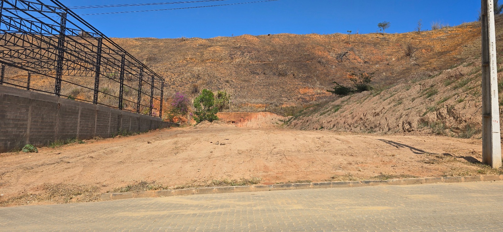 ÁREA INDUSTRIAL