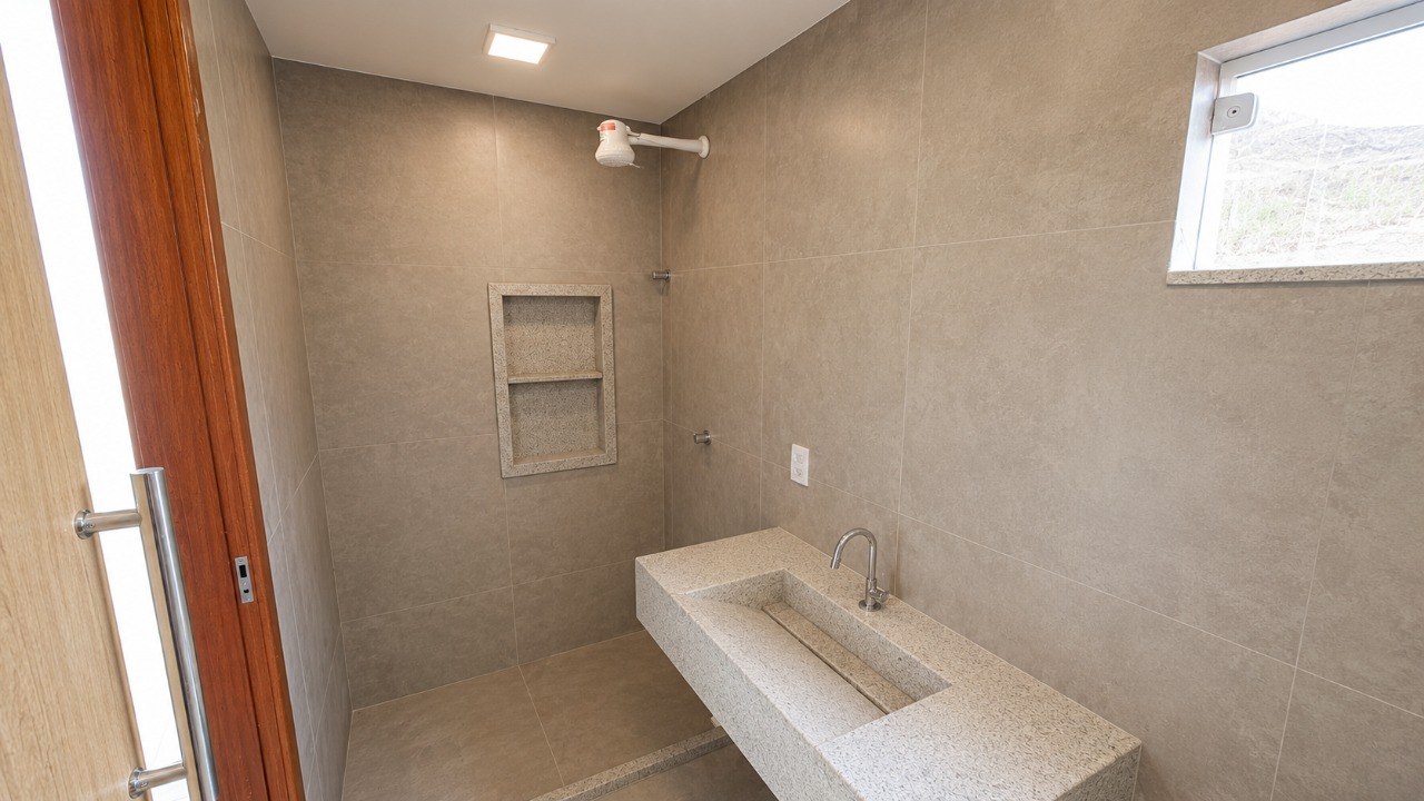 CASA COM EXCELENTE CUSTO E BENÉFICIO